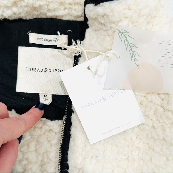 NWT Thread & Supply Cream Black Piping Quarter Zip Sherpa Pullover Sweatshirt - Picture 5 of 8